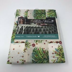 The Pioneer Woman Dining - The Pioneer Woman Holiday Tree Cheer Tablecloth The Pioneer Woman Dining - The Pioneer Woman Holiday Tree Cheer Tablecloth